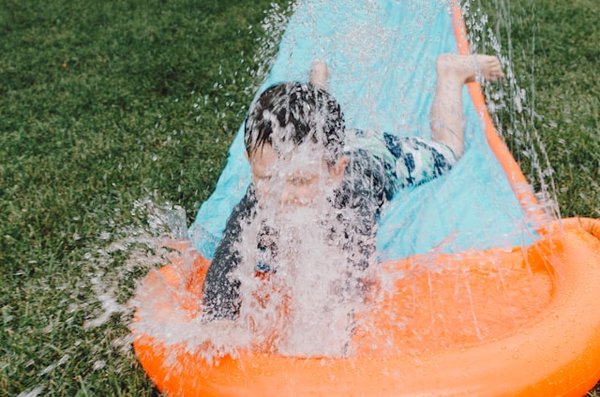Guide des campings avec piscine du Var en bord de mer